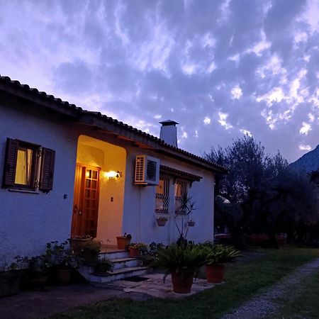Nafpaktos Cottage By The Sea For Travelers And Dreamers! 외부 사진