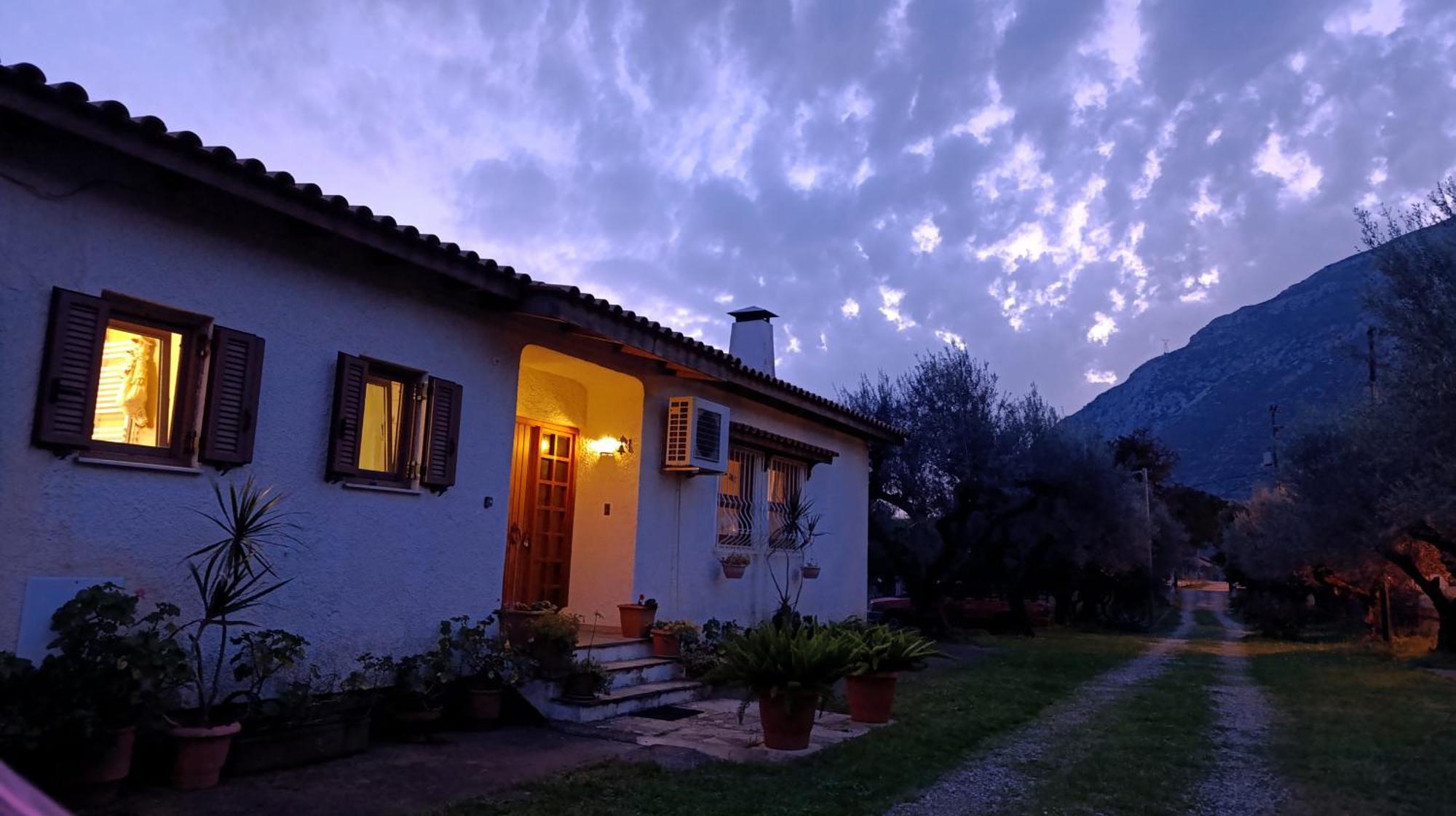 Nafpaktos Cottage By The Sea For Travelers And Dreamers! 외부 사진
